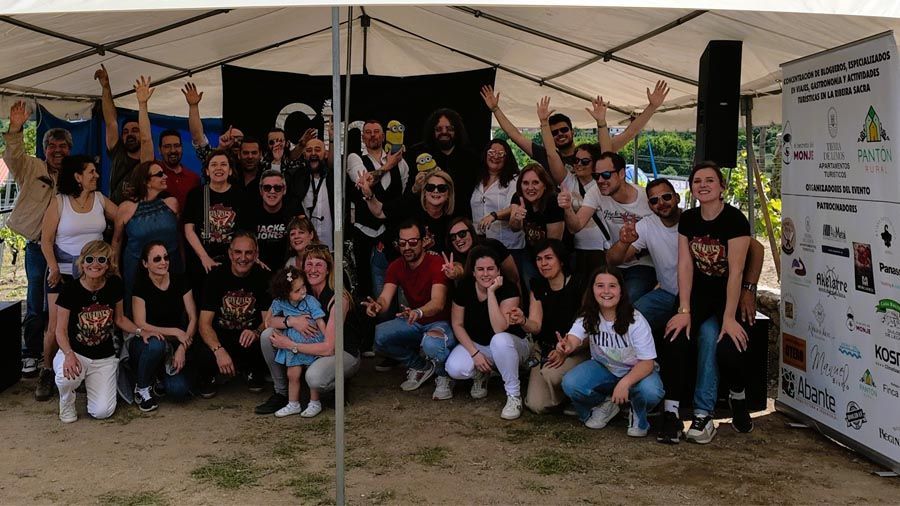 Actuación de los Gin Toni's en el Secreto del Monje