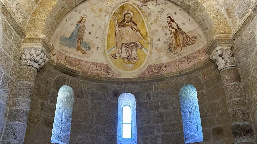 Las iglesias románicas de Pantón tienen pinturas murales