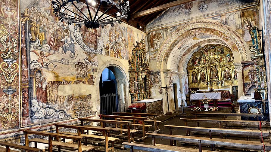Interior de la Iglesia de Santa María de Nogueira de Miño