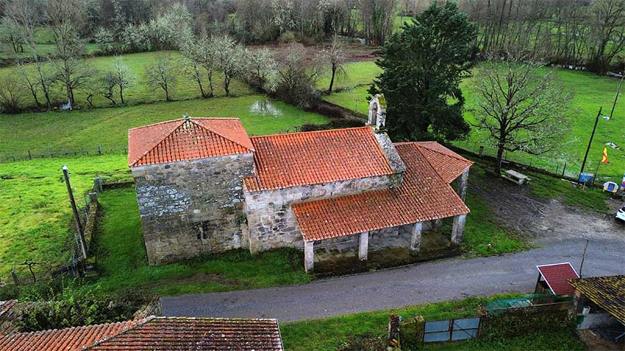 Exterior del Santuario de Augas Santas en Pantón