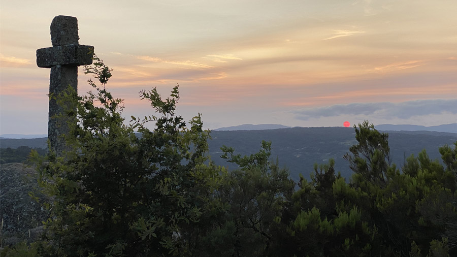 Mirador de A Cruz, las mejores puestas de sol de Pantón