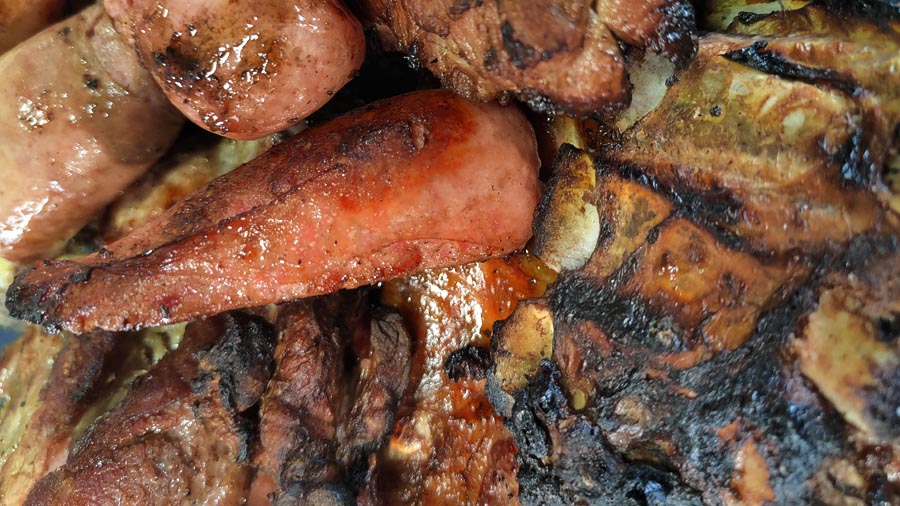 El churrasco es otro imprescindible que comer en Ribeira Sacra
