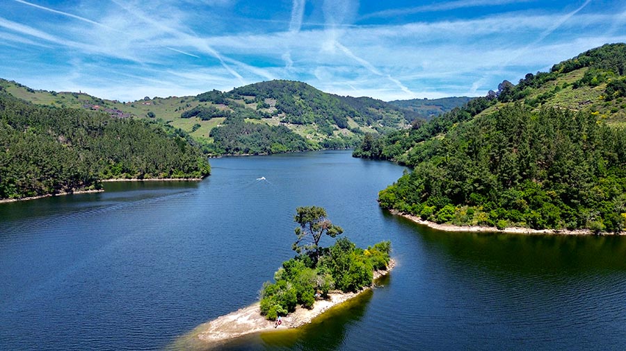 La Isla de Maiorga en una ruta fluvial por el Miño
