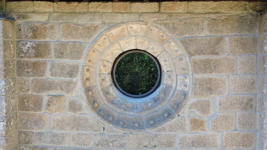 El rosetón de la iglesia de San Vicente de Pombeiro